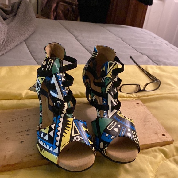 I call them cartoon shoes new not used cutsy - Picture 4 of 12